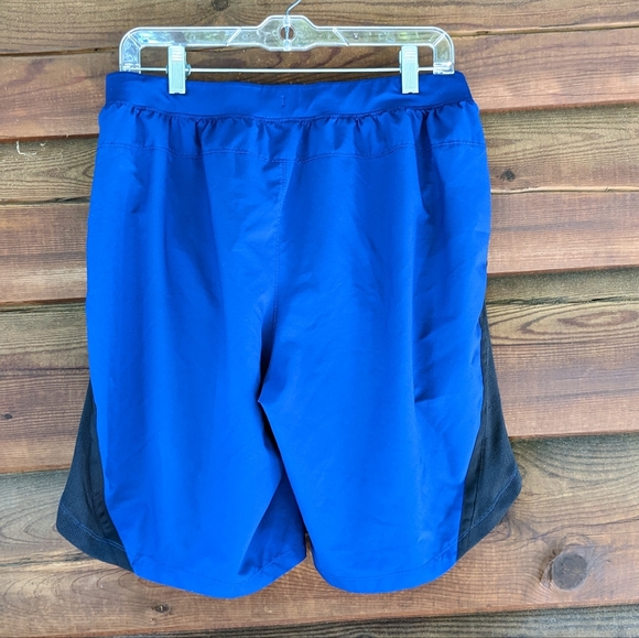 Under Armour 7" Launch Stretch Woven Run Shorts, like new! - Picture 5 of 10